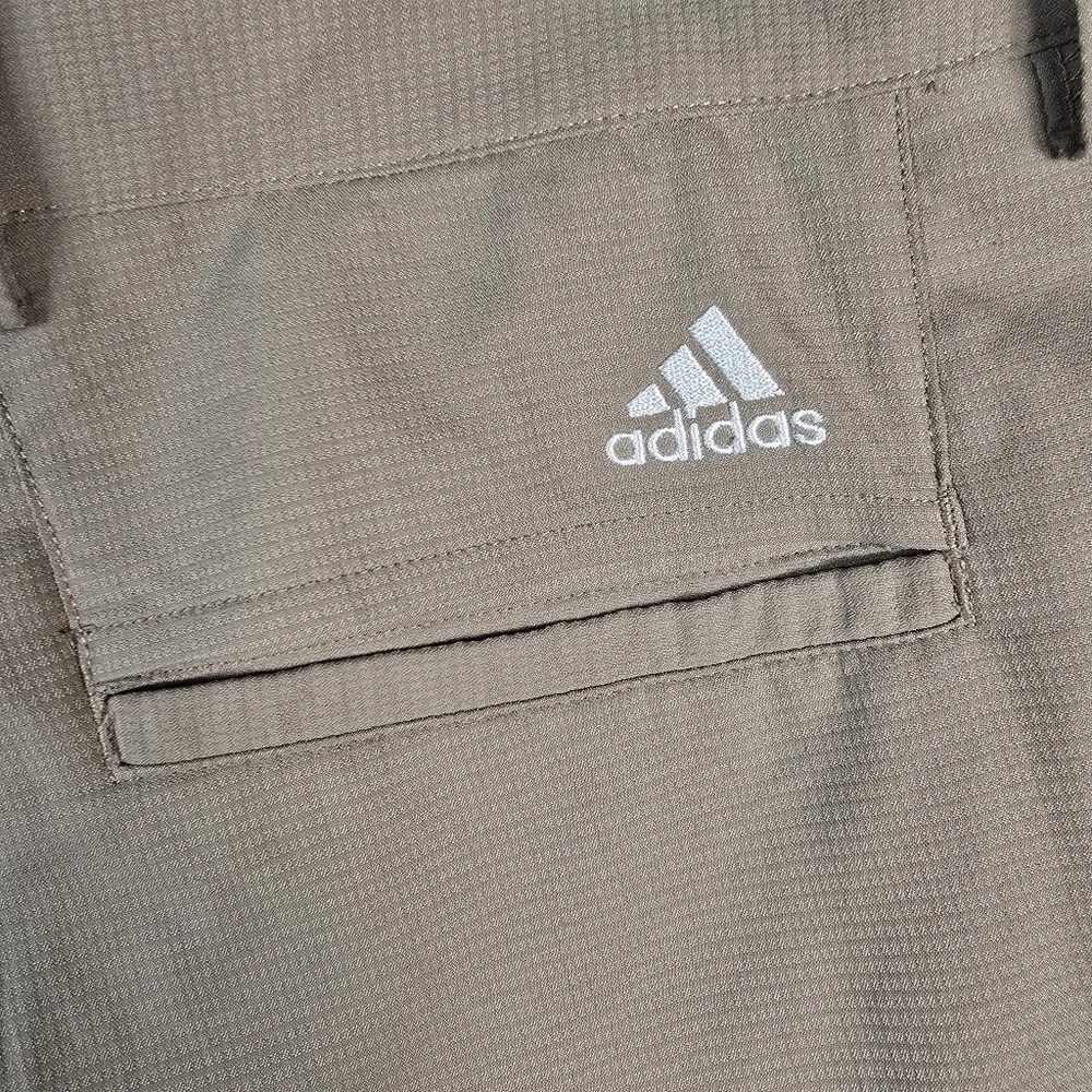 Adidas Mens ClimaCool Beige Golf Flat Front Shorts Polyester Athletic Size 36